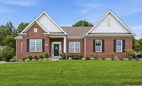 8418 Holmesdale Pl, New Albany, OH 43054
