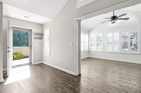 Entry Way - 752 Lambton Cir E, Lancaster, OH 43130 photo 1 of 4