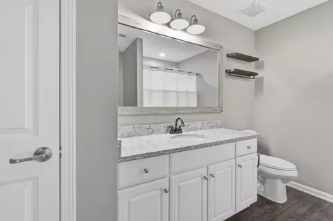 Bath - 752 Lambton Cir E, Lancaster, OH 43130 photo 2 of 3