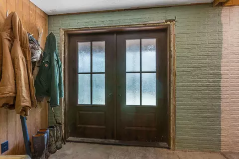 Entry Way - 5595 Sheets Rd, Logan, OH 43138 photo 1 of 3