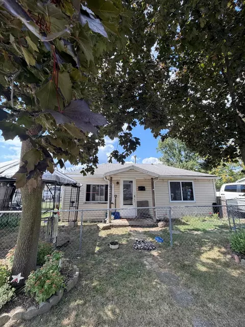 1122 Rawlings St, Washington Court House, OH 43160