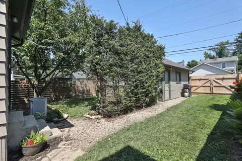 Exterior - 306 Crestview Rd, Columbus, OH 43202 photo 13 of 17