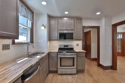 Kitchen - 306 Crestview Rd, Columbus, OH 43202 photo 3 of 3
