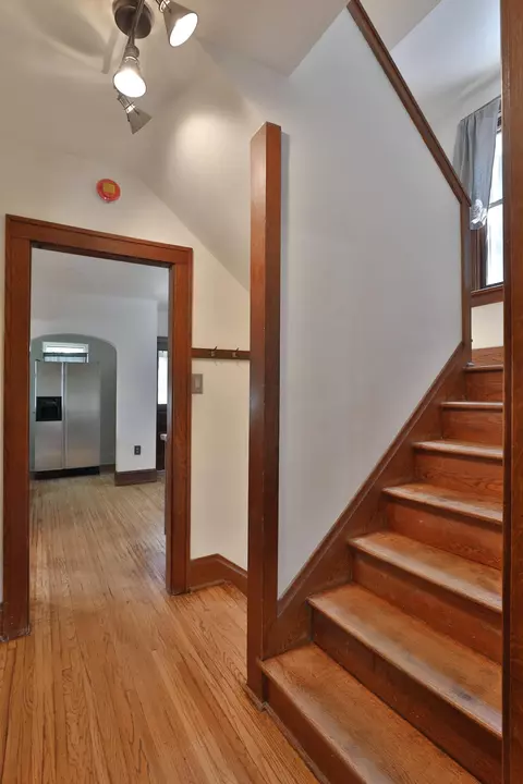 Entry Way - 306 Crestview Rd, Columbus, OH 43202 photo 3 of 5