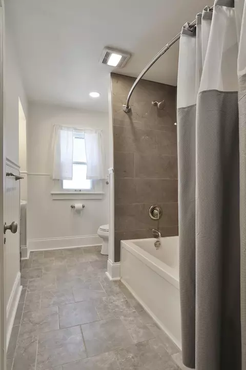 Bath - 306 Crestview Rd, Columbus, OH 43202 photo 1 of 4