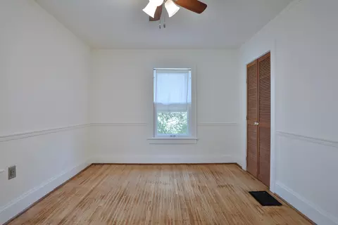 Bedroom - 306 Crestview Rd, Columbus, OH 43202 photo 4 of 8