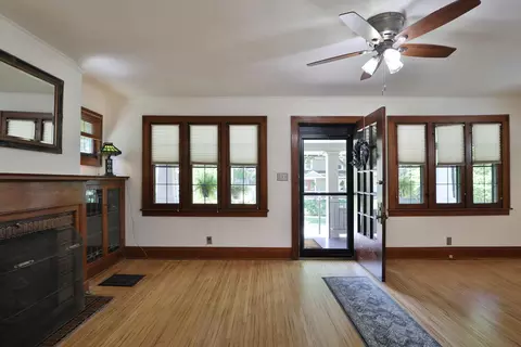 Living - 306 Crestview Rd, Columbus, OH 43202 photo 1 of 6