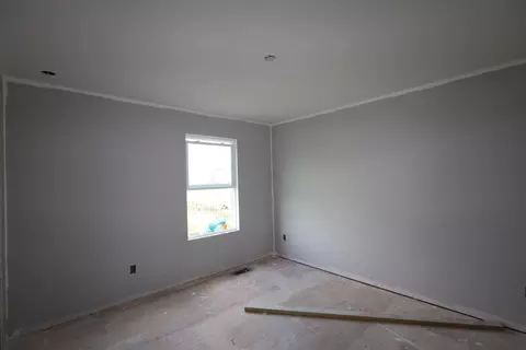 Bedroom - 1686 Angelo Ln, Delaware, OH 43015 photo 1 of 3