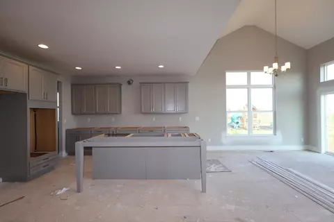 Kitchen - 1686 Angelo Ln, Delaware, OH 43015 photo 3 of 3