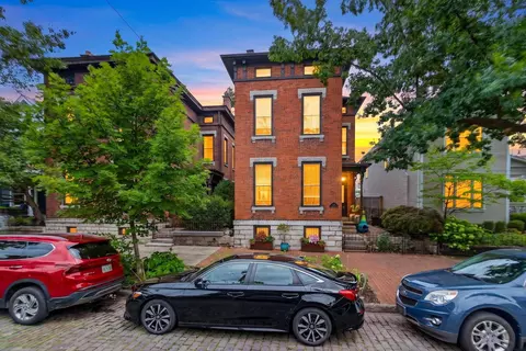 556 City Park Ave, Columbus, OH 43215