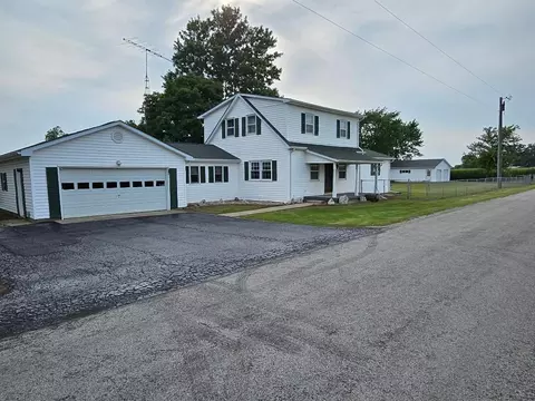 801 Jasper Coil Rd NW, Washington Court House, OH 43160
