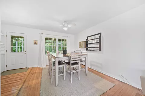 Dining - 7186 Prospect Dublin, Prospect, OH 43342 photo 1 of 1