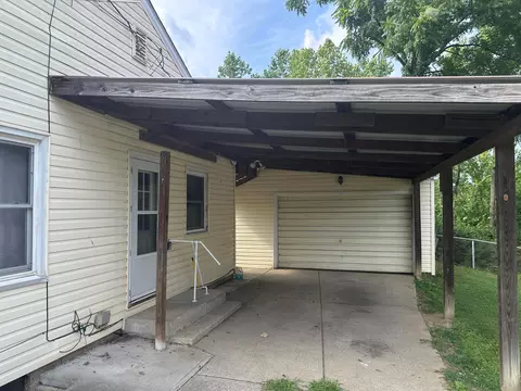 Exterior - 770 Walker St, Newark, OH 43055 photo 4 of 8