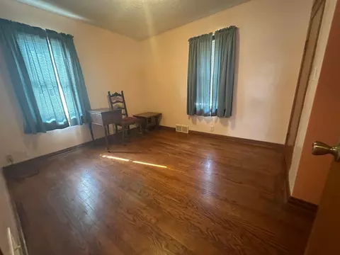 Bedroom - 770 Walker St, Newark, OH 43055 photo 1 of 6