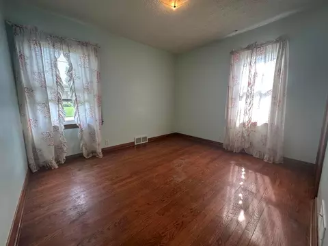 Bedroom - 770 Walker St, Newark, OH 43055 photo 3 of 6
