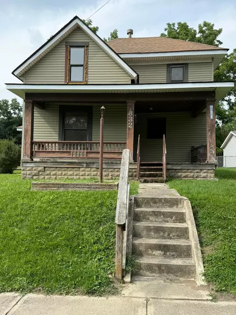 832 W 4th St, Marysville, OH 43040