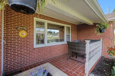 Exterior - 28503 Chieftain Dr, Logan, OH 43138 photo 7 of 14