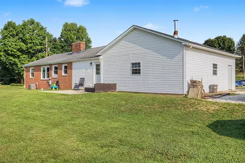 Exterior - 28503 Chieftain Dr, Logan, OH 43138 photo 13 of 14