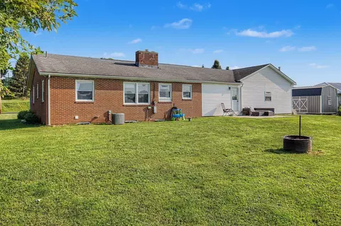 Exterior - 28503 Chieftain Dr, Logan, OH 43138 photo 12 of 14