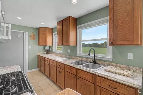 Kitchen - 28503 Chieftain Dr, Logan, OH 43138 photo 5 of 5