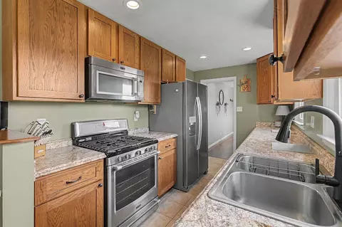 Kitchen - 28503 Chieftain Dr, Logan, OH 43138 photo 4 of 5