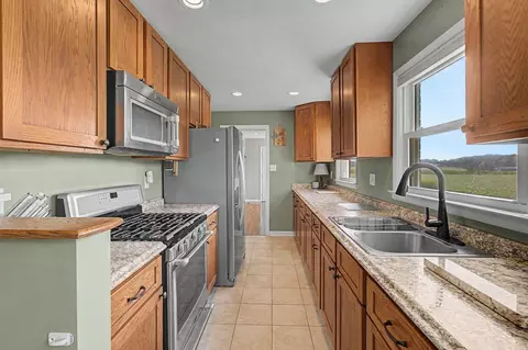 Kitchen - 28503 Chieftain Dr, Logan, OH 43138 photo 1 of 5