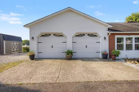 Exterior - 28503 Chieftain Dr, Logan, OH 43138 photo 10 of 14