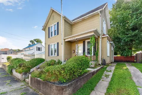 128 N 9th St, Newark, OH 43055