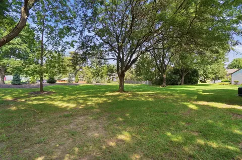 Exterior - 6893 Vally Down Rd, Dublin, OH 43017 photo 7 of 8