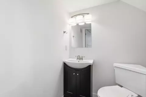 Bath - 6893 Vally Down Rd, Dublin, OH 43017 photo 6 of 6