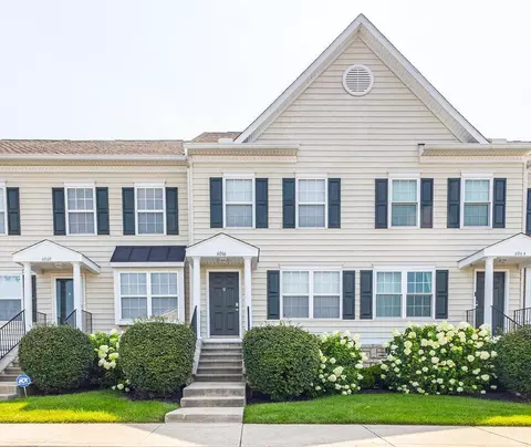 6066 Phar Lap Dr #17, New Albany, OH 43054