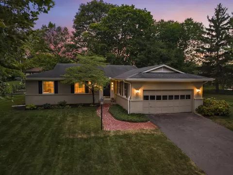 Exterior - 4375 Castleton Rd, Columbus, OH 43220 photo 2 of 23