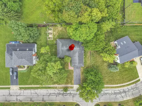 View/Area - 4375 Castleton Rd, Columbus, OH 43220 photo 2 of 12