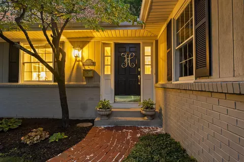 Exterior - 4375 Castleton Rd, Columbus, OH 43220 photo 3 of 23