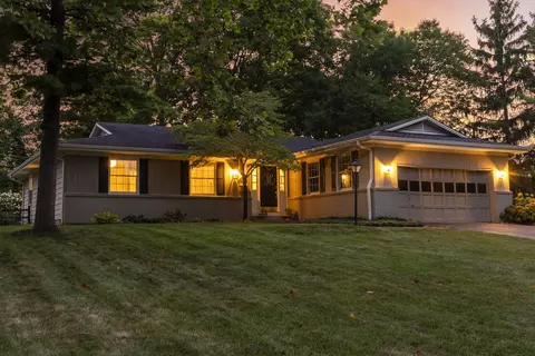 Exterior - 4375 Castleton Rd, Columbus, OH 43220 photo 11 of 23