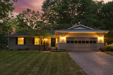 Exterior - 4375 Castleton Rd, Columbus, OH 43220 photo 12 of 23