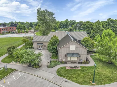 View/Area - 4375 Castleton Rd, Columbus, OH 43220 photo 6 of 12