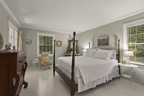 Bedroom - 4375 Castleton Rd, Columbus, OH 43220 photo 1 of 11