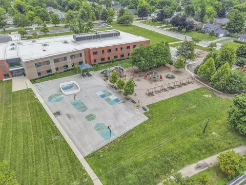 View/Area - 4375 Castleton Rd, Columbus, OH 43220 photo 10 of 12