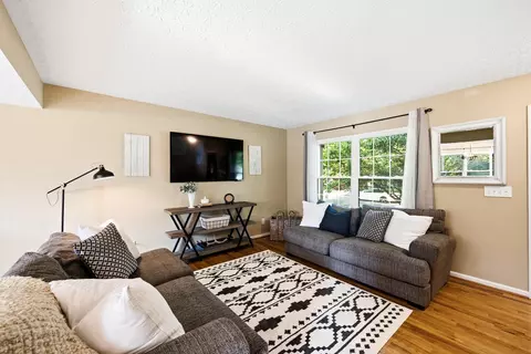 Living - 113 Harvard Loop, Delaware, OH 43015 photo 1 of 2