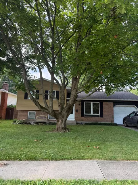 2627 Scott Ct, Grove City, OH 43123