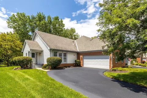 6526 Upper Lake Cir, Westerville, OH 43082