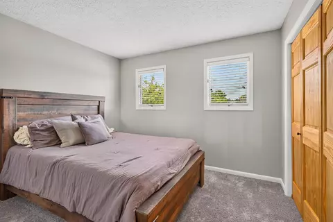 Bedroom - 253 Clark Dr, Circleville, OH 43113 photo 5 of 8