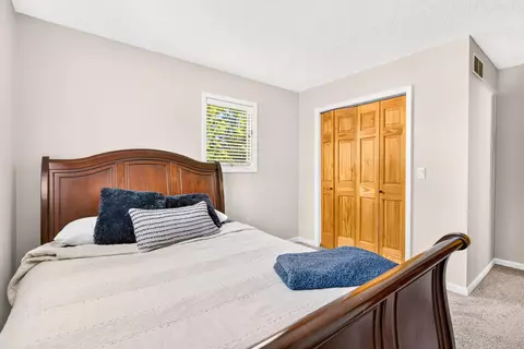 Bedroom - 253 Clark Dr, Circleville, OH 43113 photo 8 of 8
