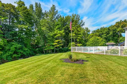 Exterior - 253 Clark Dr, Circleville, OH 43113 photo 1 of 5