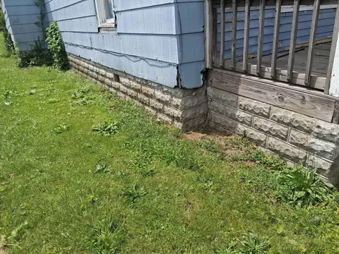 Exterior - 938 E High St, Lima, OH 45801 photo 4 of 5