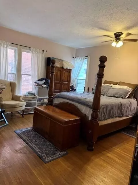 Bedroom - 207 E Wheeling St, Lancaster, OH 43130 photo 2 of 2