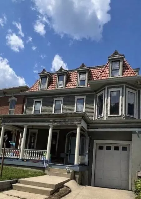 Exterior - 207 E Wheeling St, Lancaster, OH 43130 photo 3 of 6