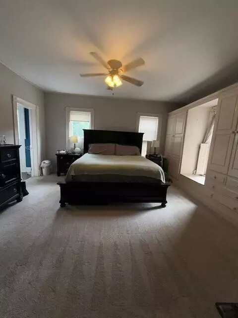 Bedroom - 207 E Wheeling St, Lancaster, OH 43130 photo 1 of 2