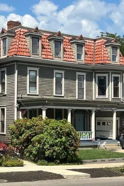 Exterior - 207 E Wheeling St, Lancaster, OH 43130 photo 2 of 6